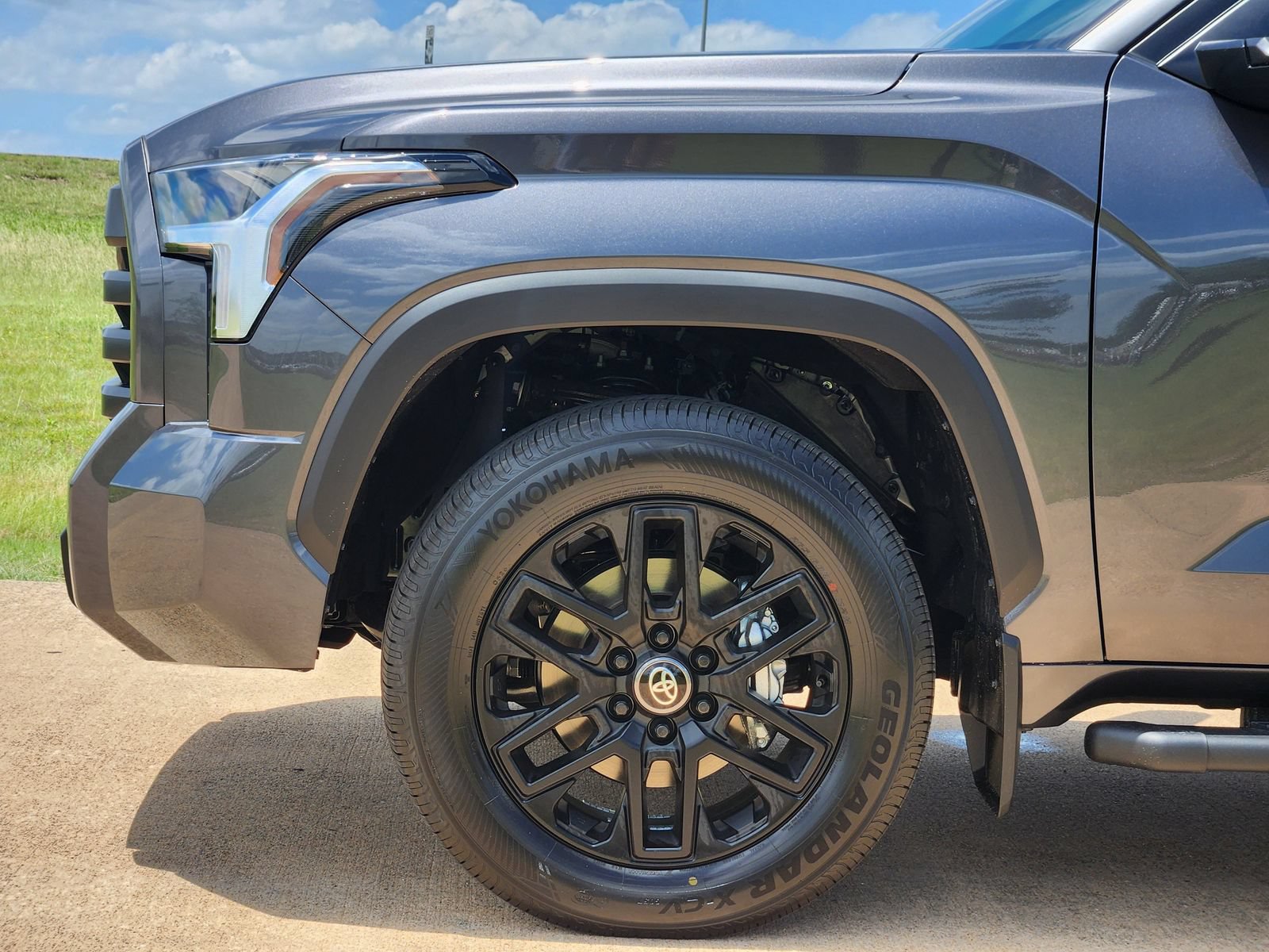 New 2026 Toyota Tundra SR5 w/ SX Package RWD image 10