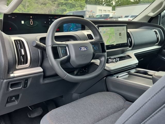 Used 2025 Ford Expedition Max Active RWD image 20