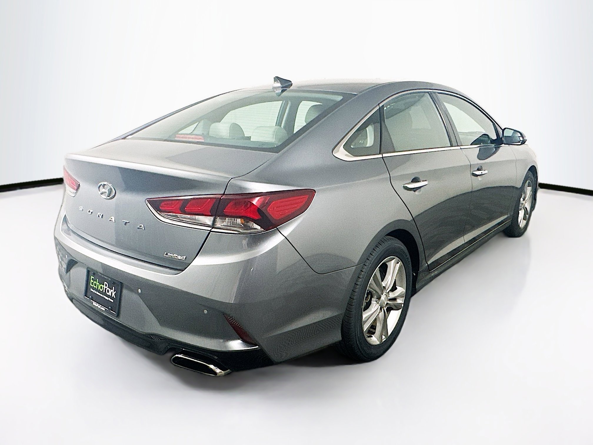 Used 2018 Hyundai Sonata Limited w/ Limited Ultimate Package 03 FWD image 9