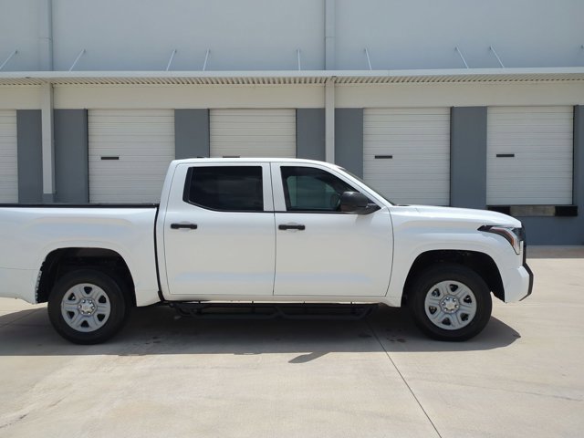 Used 2025 Toyota Tundra SR w/ SR Tow Package AWD/4WD image 5