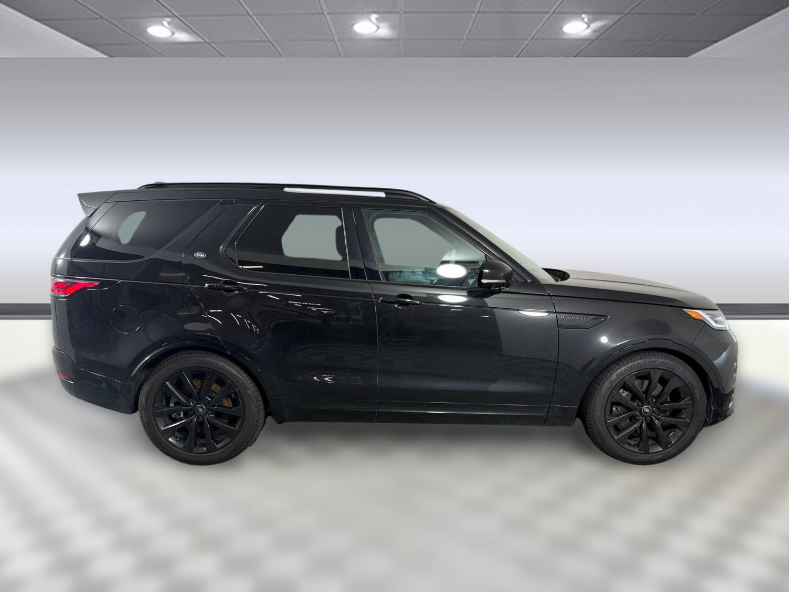 Used 2026 Land Rover Discovery Limited Edition AWD/4WD image 7