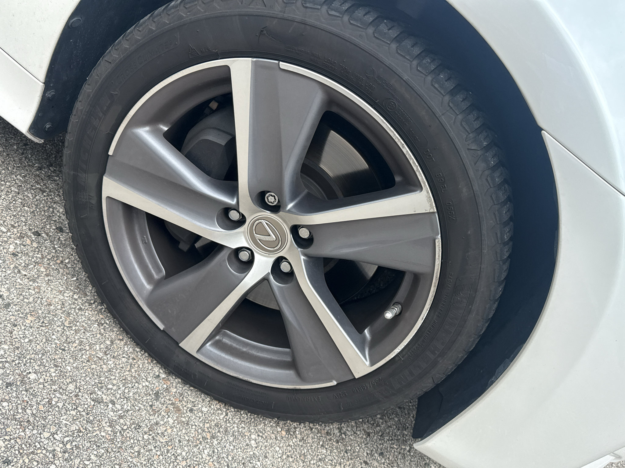 Used 2018 Lexus GS 350 AWD w/ Premium Package image 9