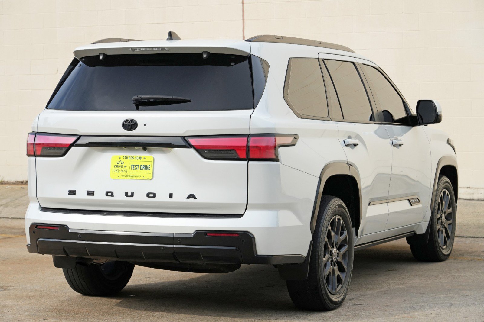 Used 2024 Toyota Sequoia Platinum AWD/4WD image 57