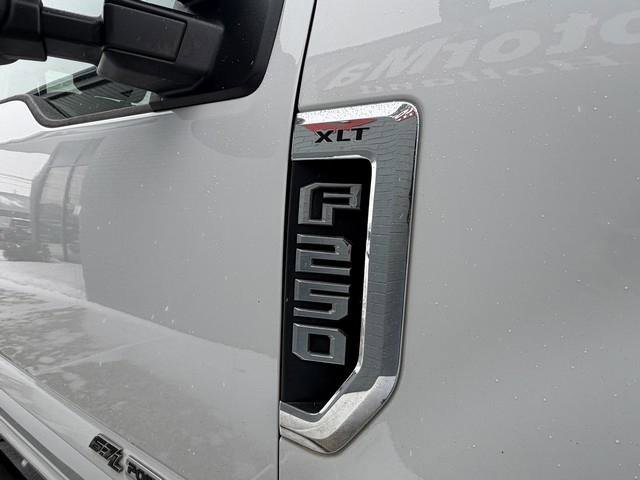 Used 2019 Ford F250 XLT w/ XLT Value Package image 8