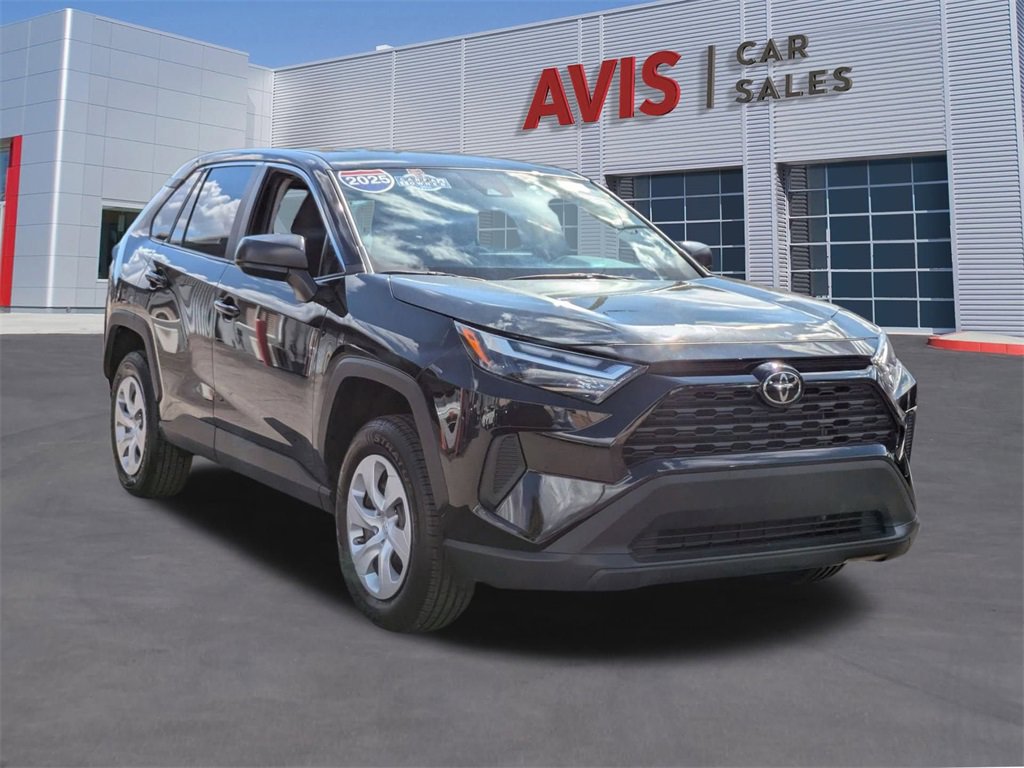 Used 2025 Toyota RAV4 LE image 3