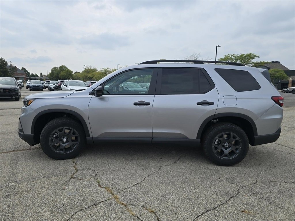 New 2025 Honda Pilot TrailSport image 17