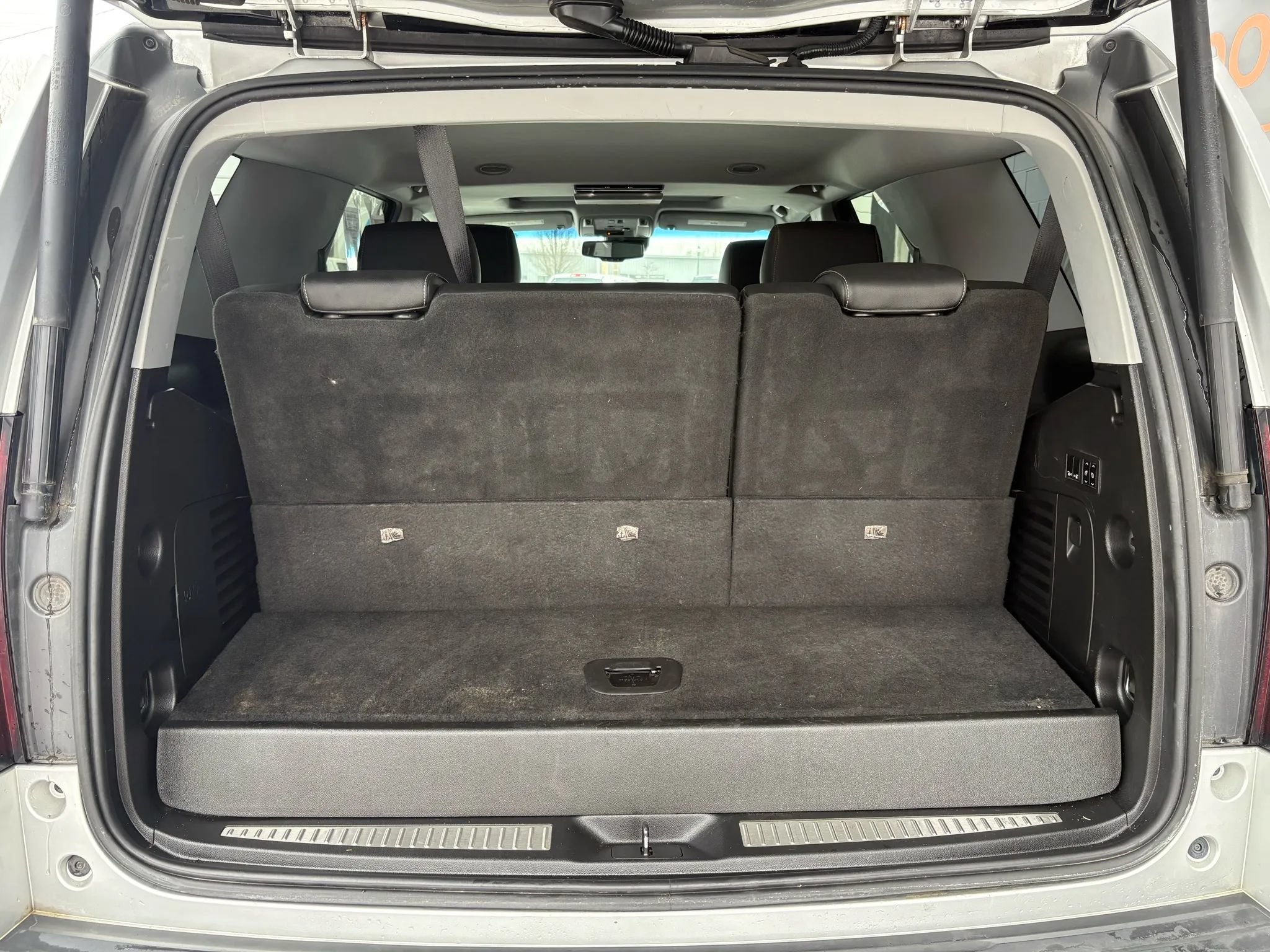 Used 2018 Chevrolet Tahoe Premier AWD/4WD image 5