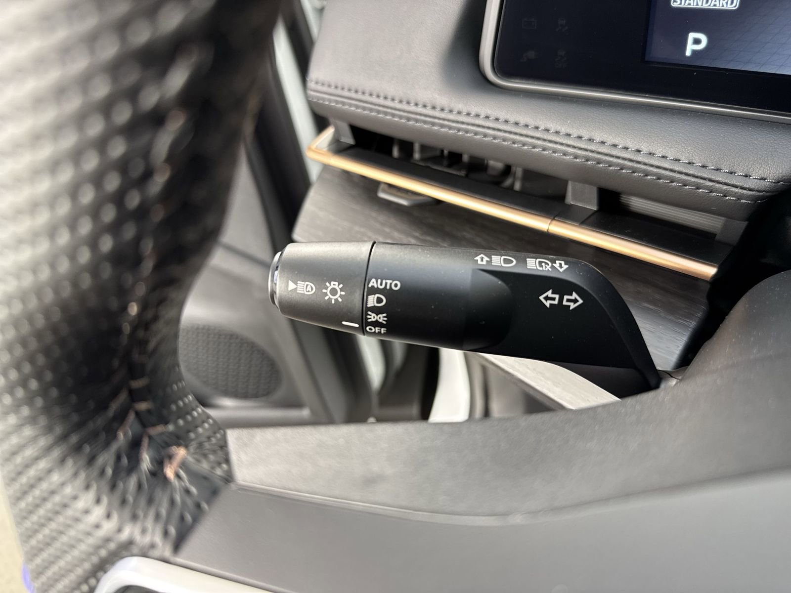 New 2025 Nissan Ariya AWD image 16