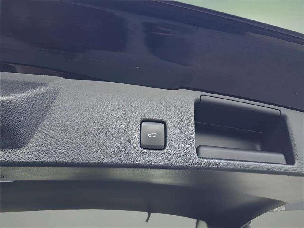 Used 2023 Ford Escape ST-Line image 15