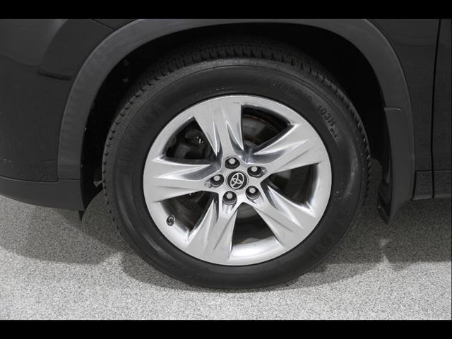 Used 2019 Toyota Highlander Limited AWD/4WD image 22
