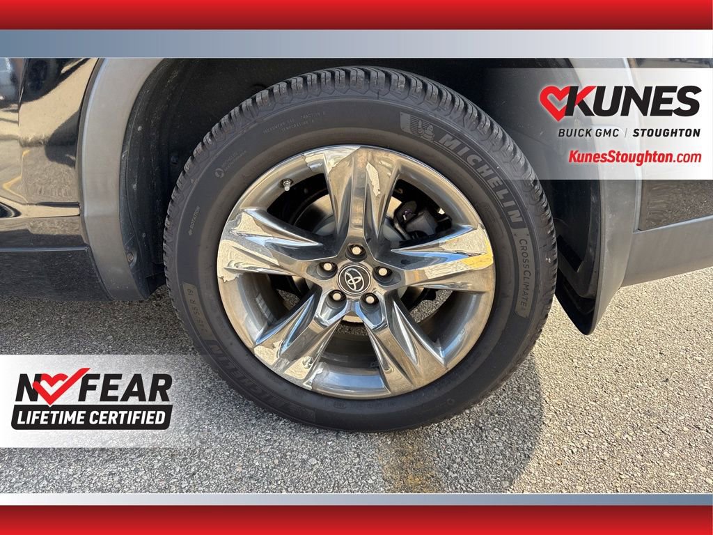 Used 2018 Toyota Highlander Limited image 18