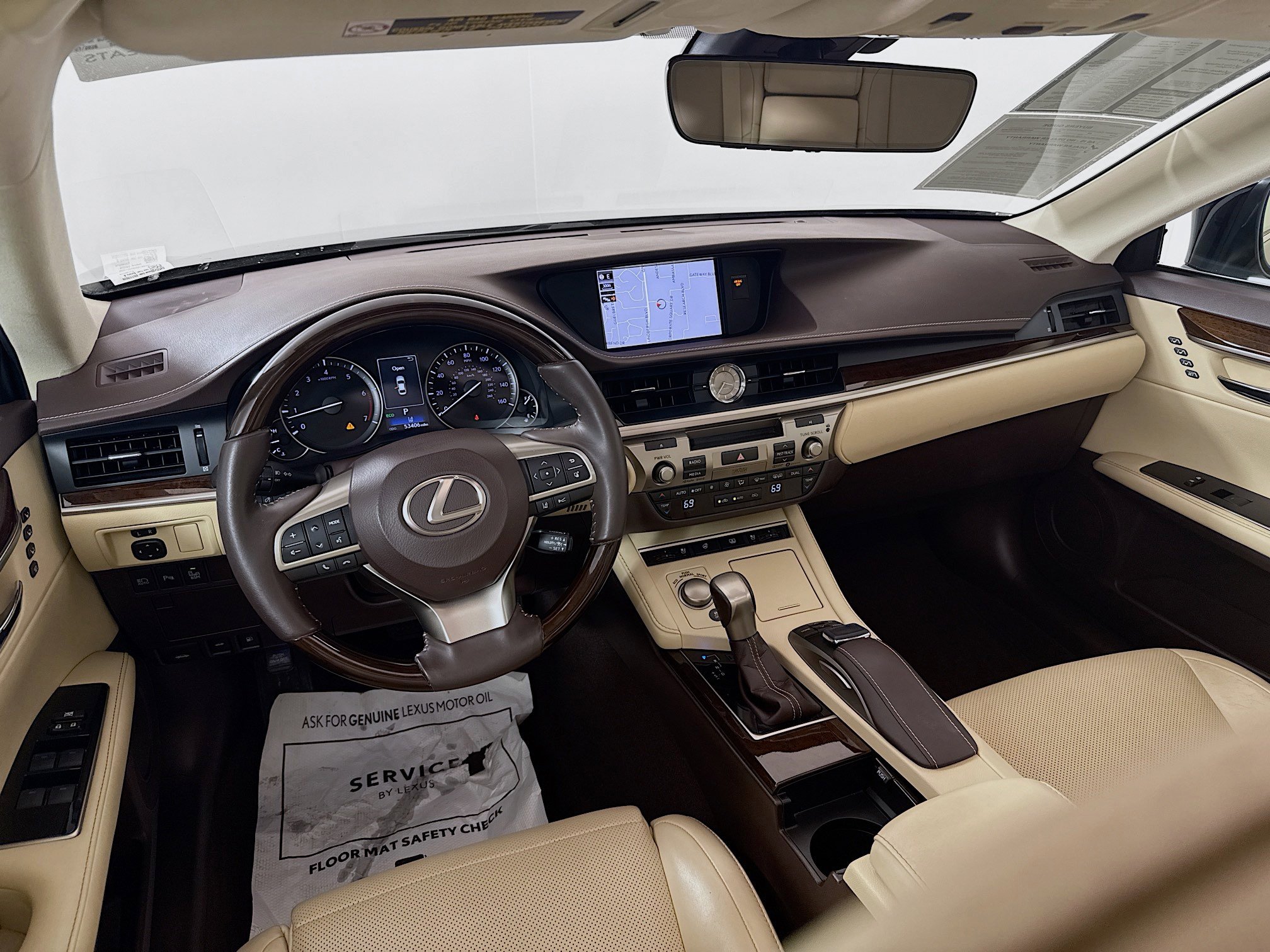 Used 2017 Lexus ES 350 w/ Ultra Luxury Package image 24