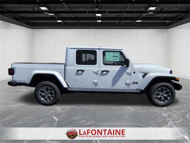 New 2025 Jeep Gladiator Sport image 6