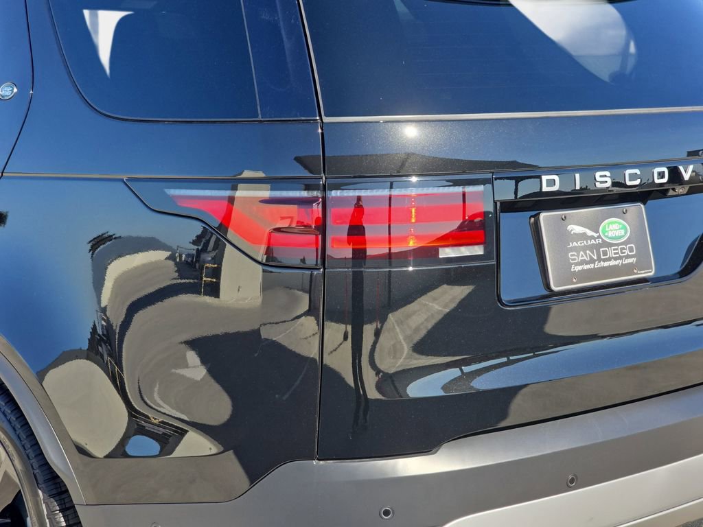 New 2026 Land Rover Discovery S AWD/4WD image 37