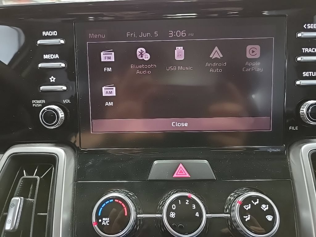 Used 2023 Kia Sorento LX AWD/4WD image 28