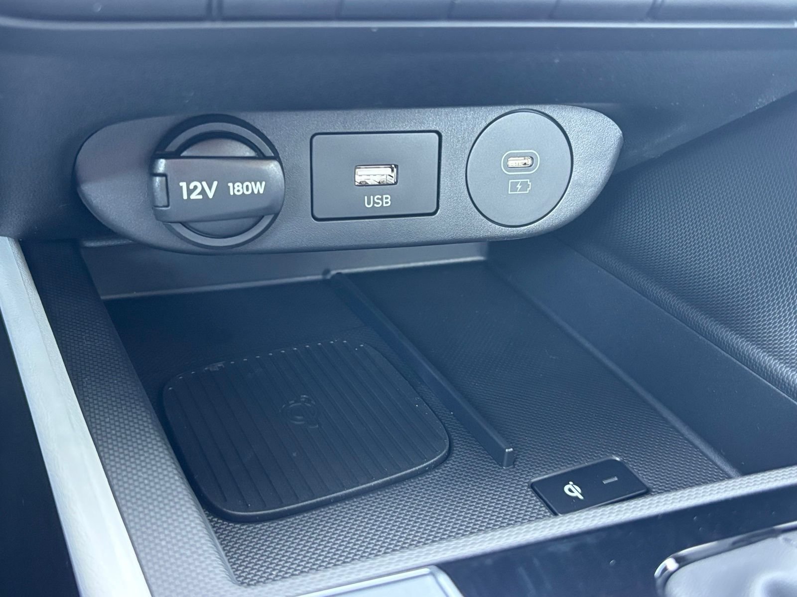 New 2026 Hyundai Elantra Limited FWD image 22