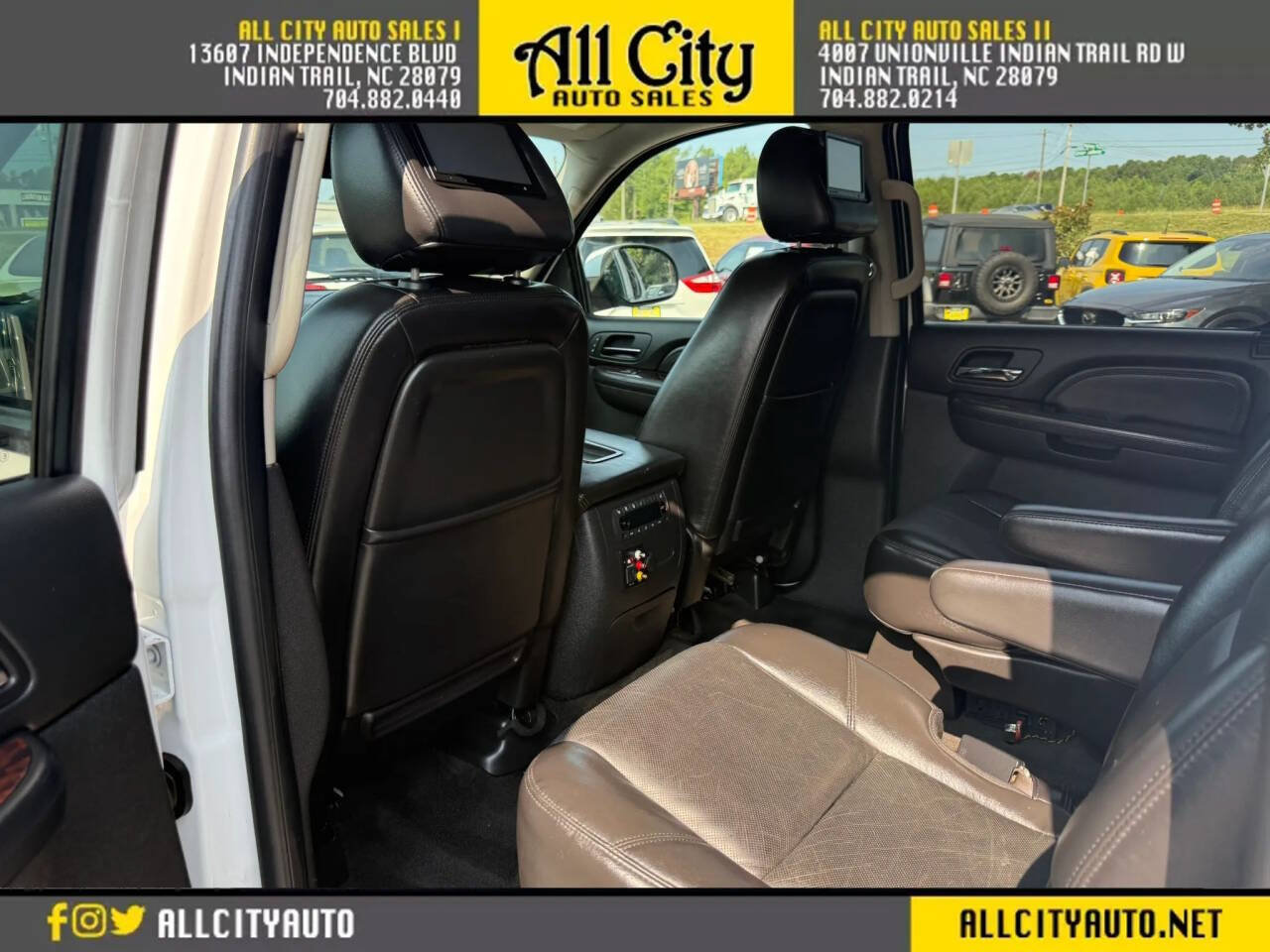 Used 2009 GMC Yukon XL Denali RWD image 25