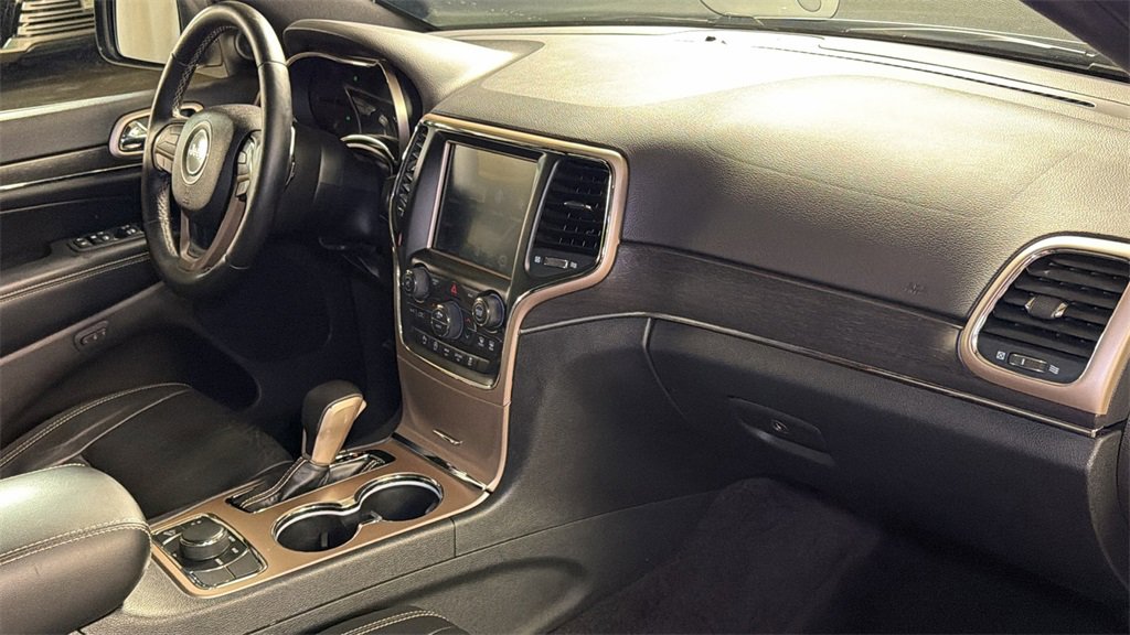 Used 2017 Jeep Grand Cherokee Limited image 11