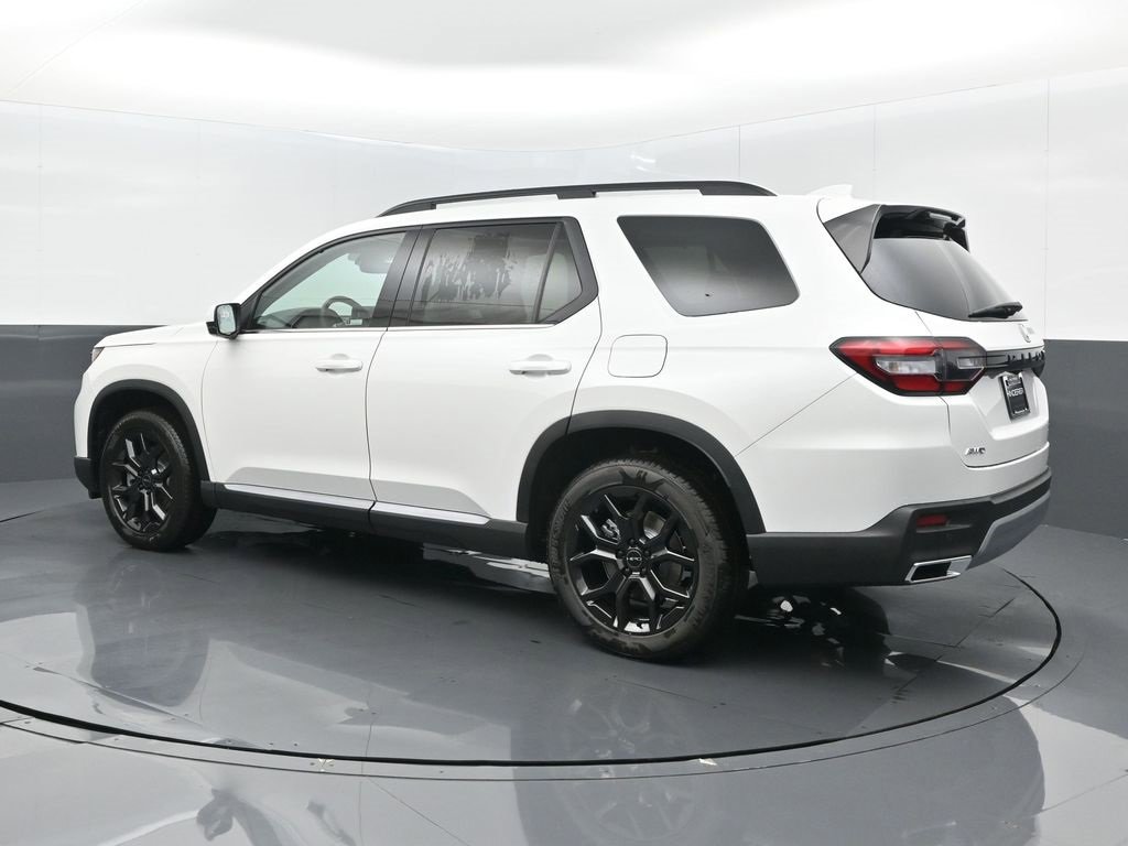 New 2025 Honda Pilot Touring image 16