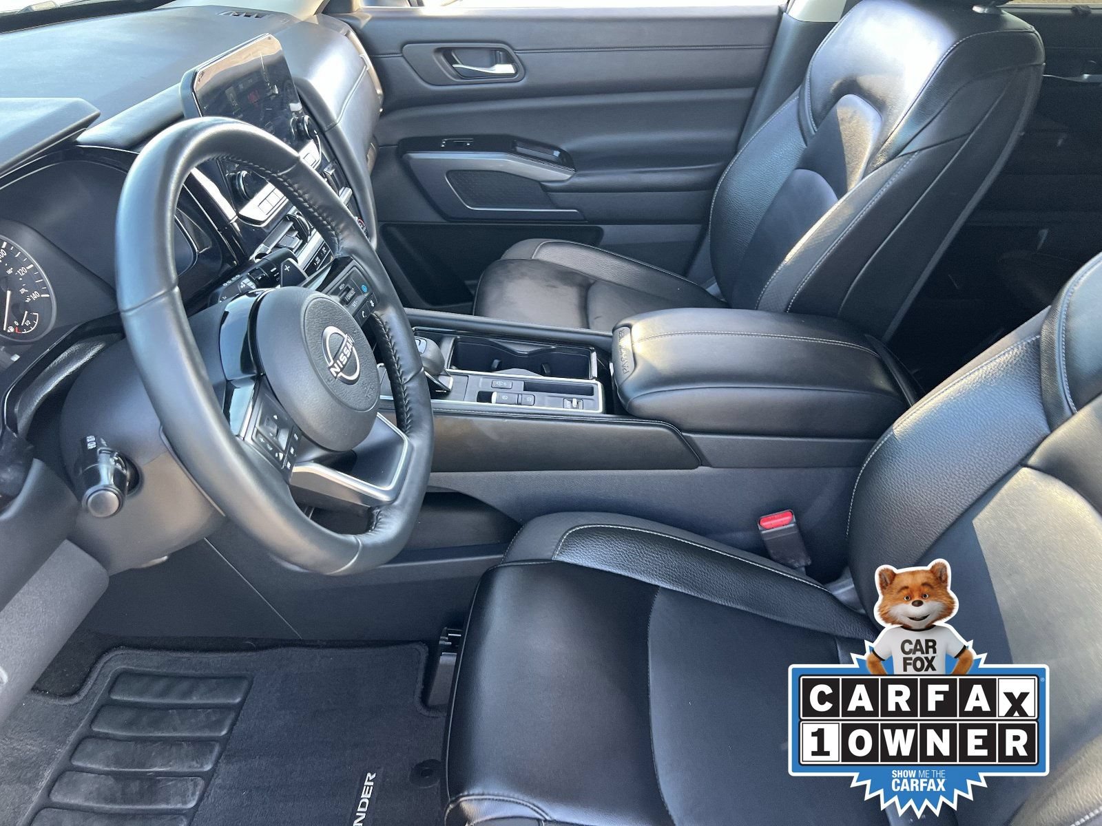 Used 2024 Nissan Pathfinder SL w/ Lighting Package (N92) FWD image 21
