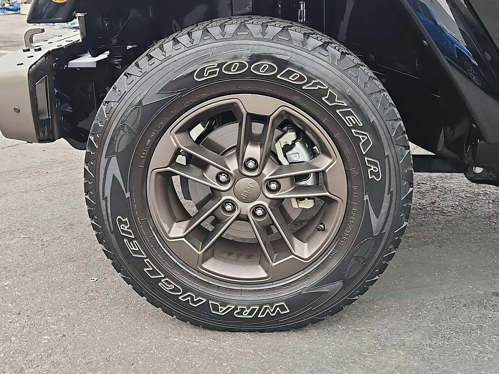 Used 2017 Jeep Wrangler 75th Anniversary image 14