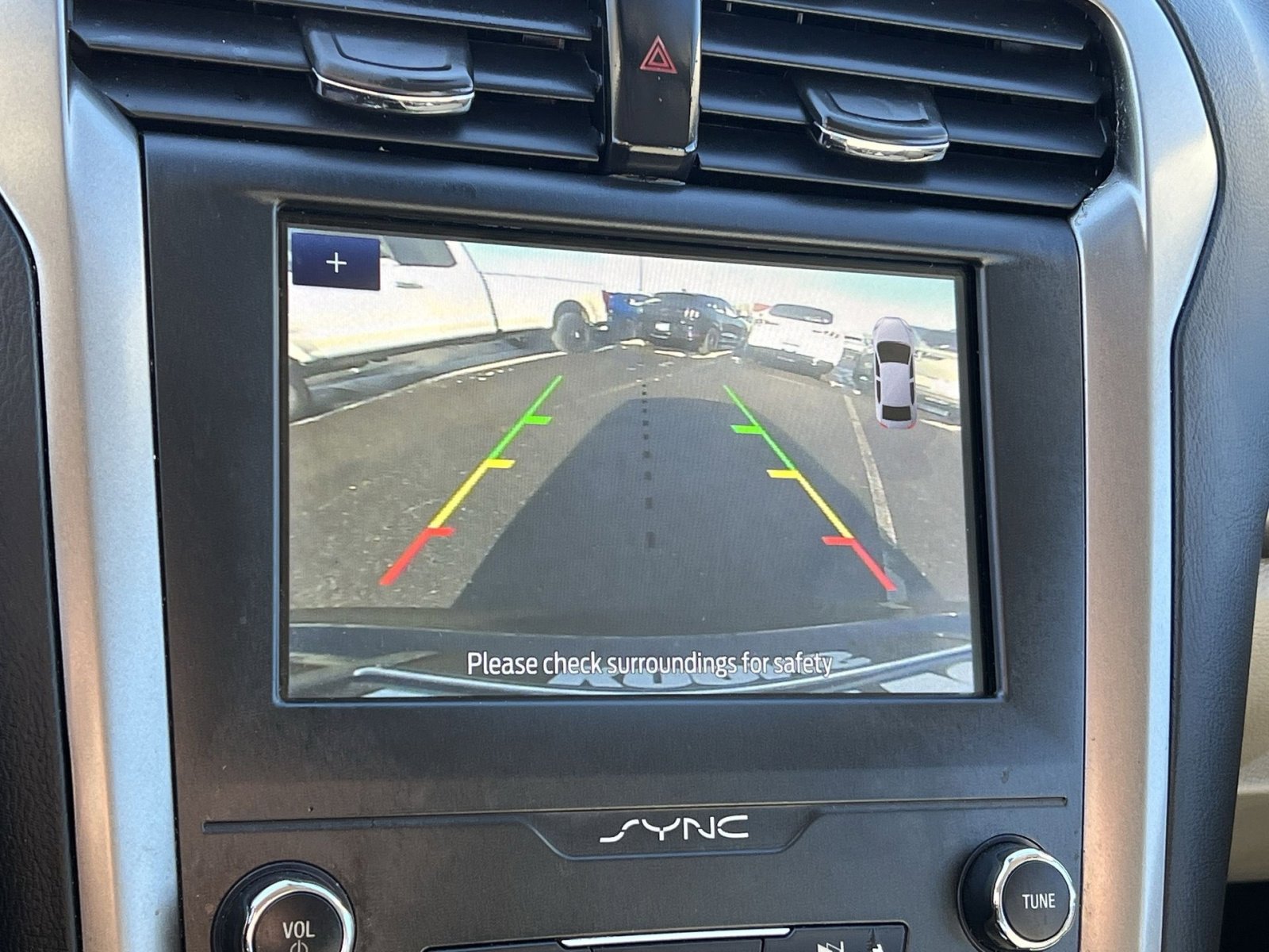 Used 2020 Ford Fusion SE image 19