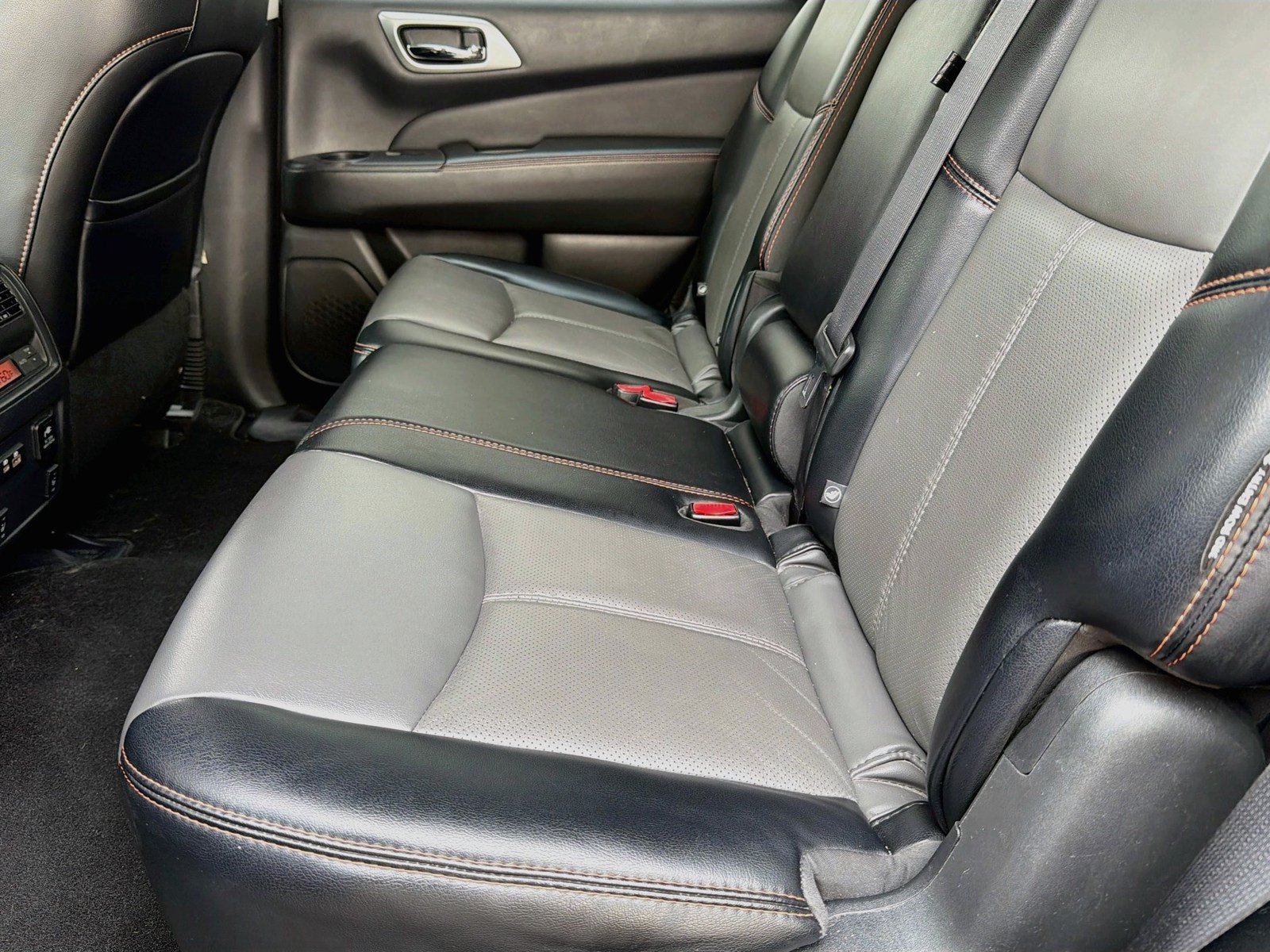 Used 2019 Nissan Pathfinder SL FWD image 68