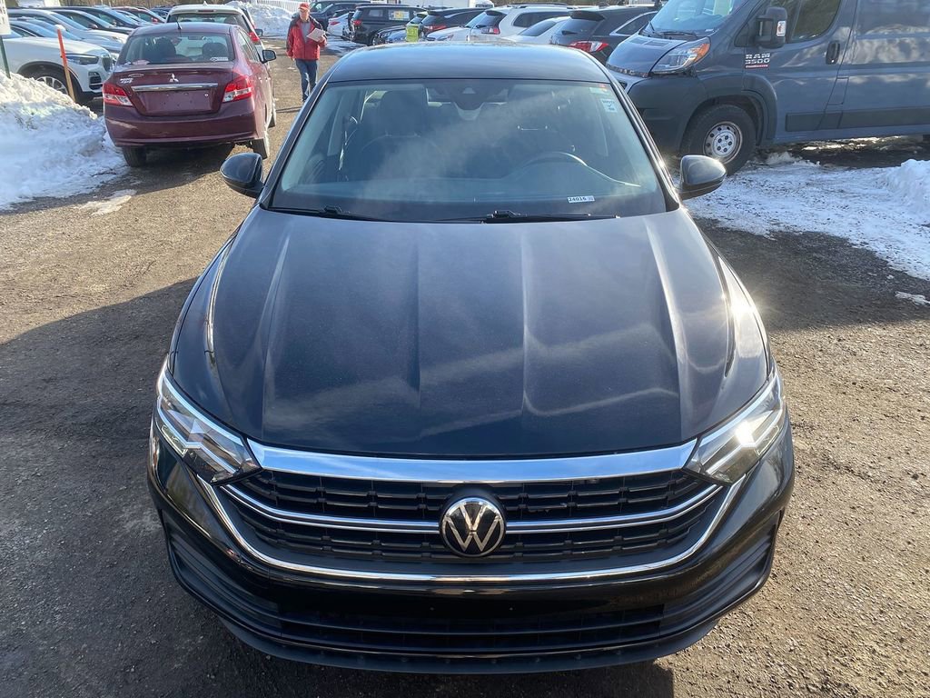 Used 2024 Volkswagen Jetta S image 3