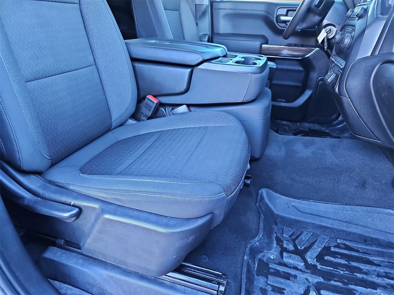 Used 2020 Chevrolet Silverado 1500 LT image 10