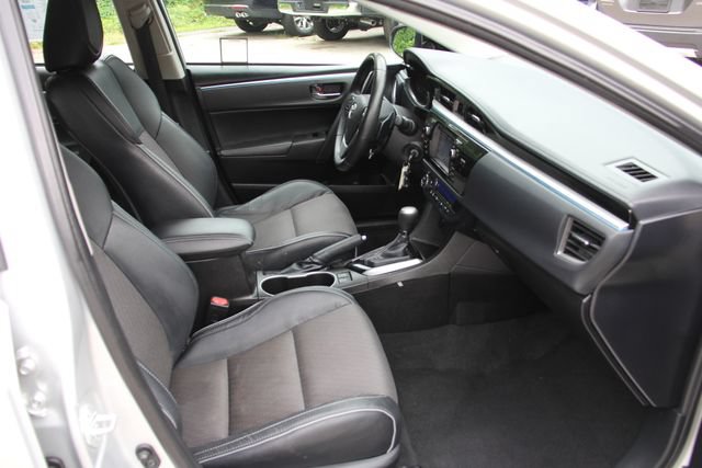 Used 2014 Toyota Corolla S FWD image 33