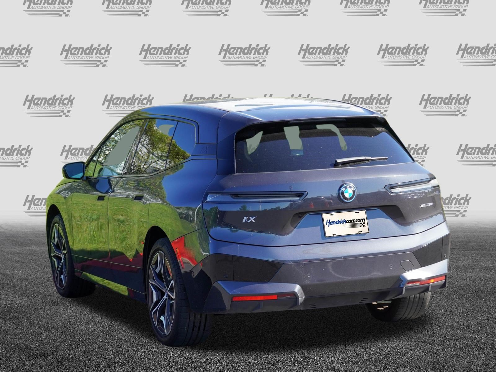 Certified 2024 BMW iX xDrive50 w/ Sport Package AWD/4WD image 6