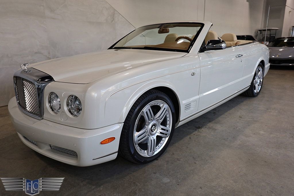 Used 2010 Bentley Azure T RWD image 12