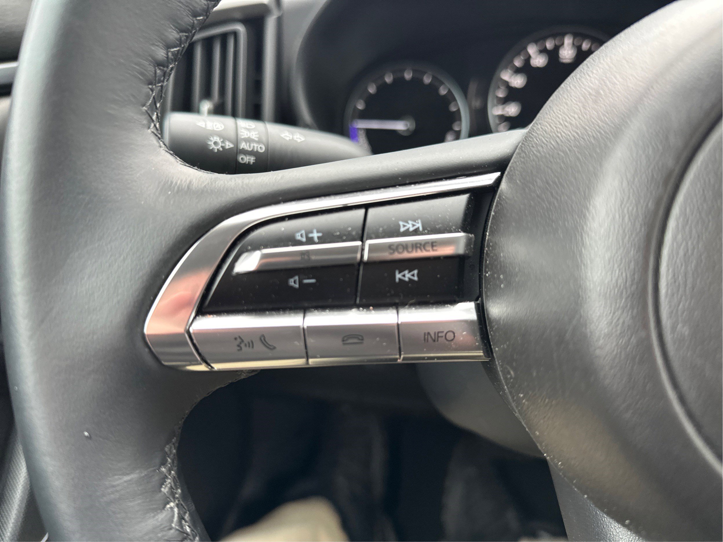 Used 2025 MAZDA CX-50 AWD 2.5 Hybrid w/ Premium Pkg image 34