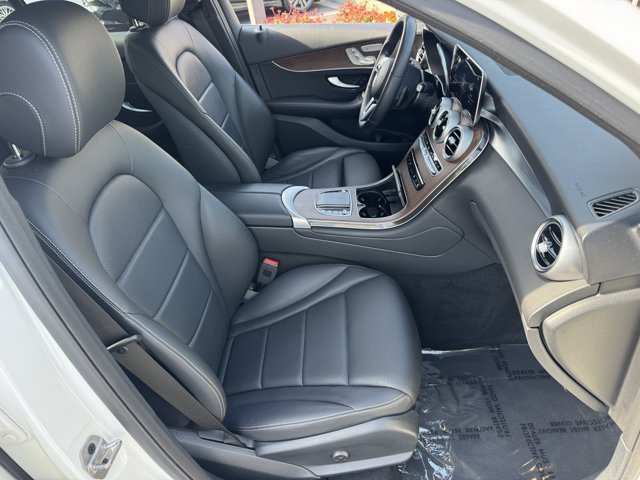 Used 2022 Mercedes-Benz GLC 300 image 6