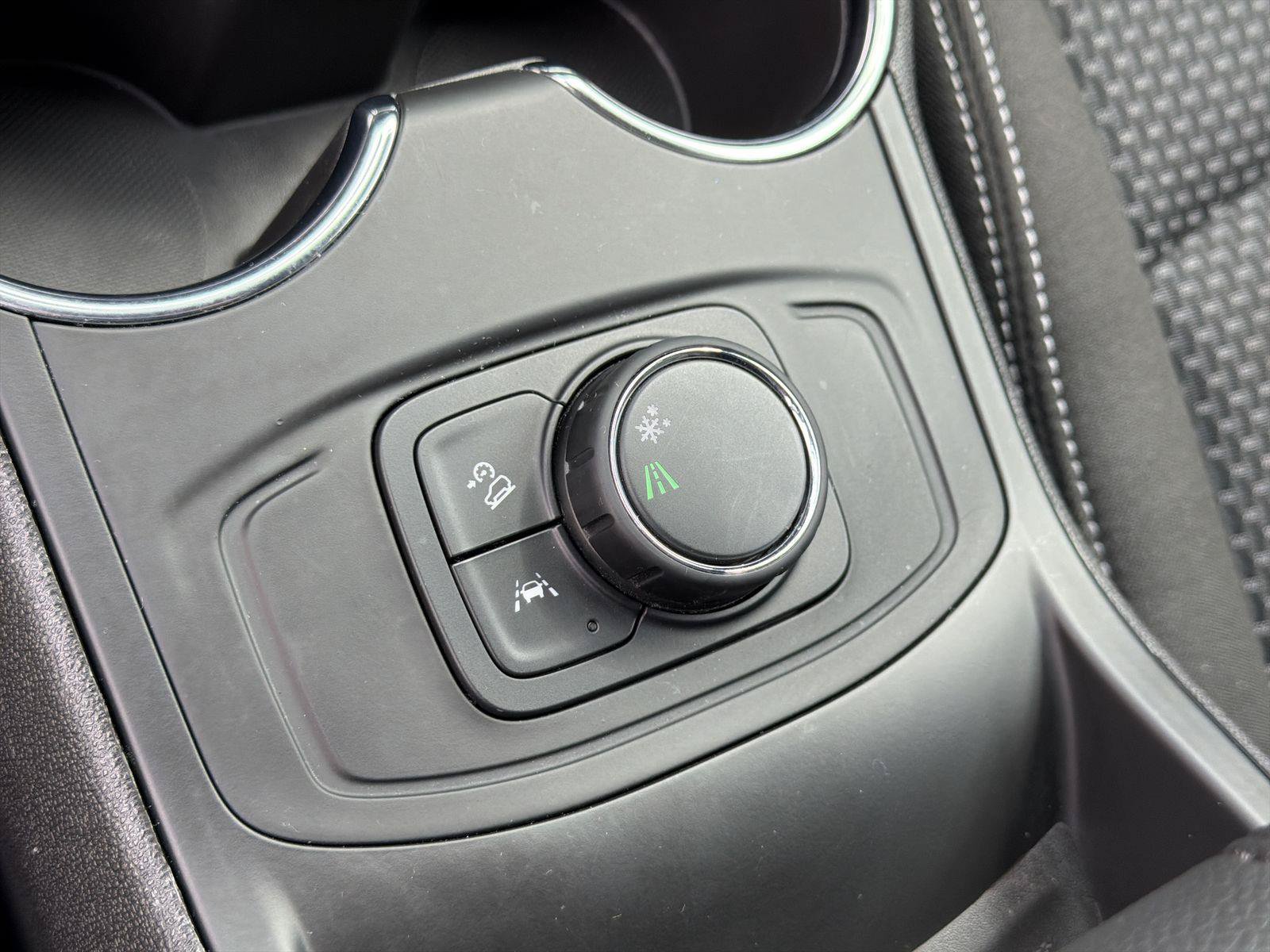 Used 2023 GMC Terrain SLE FWD image 37