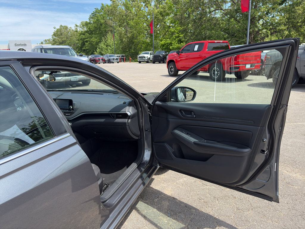 Used 2023 Nissan Altima 2.5 S FWD image 18