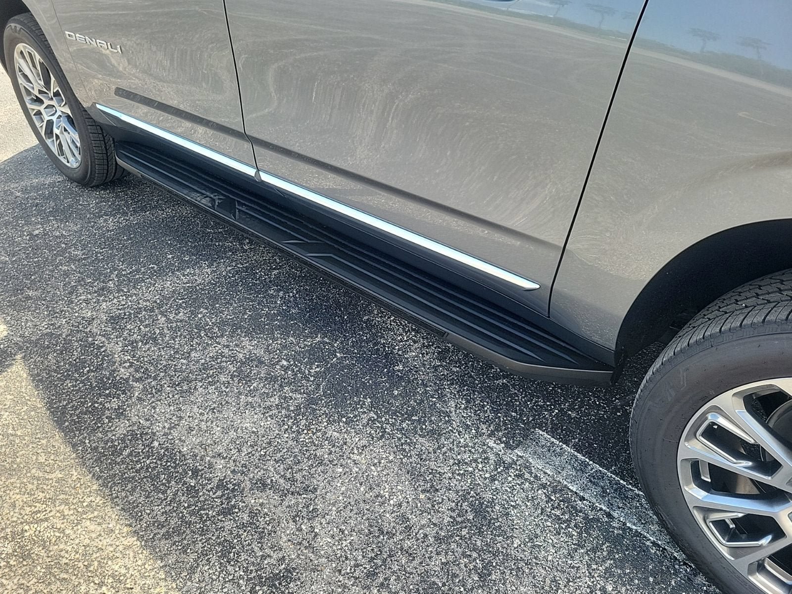 New 2026 GMC Yukon XL Denali RWD image 9