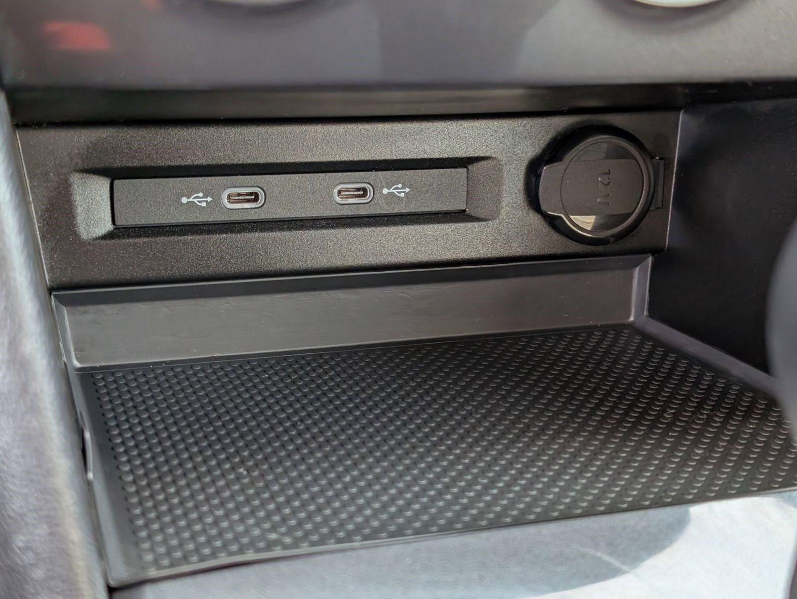 Used 2024 Volkswagen Tiguan SE image 26