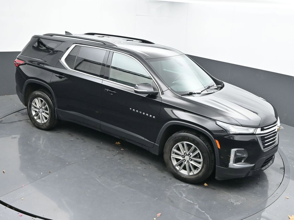 Used 2023 Chevrolet Traverse LT image 33
