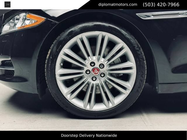 Used 2015 Jaguar XJ L Portfolio AWD/4WD image 46