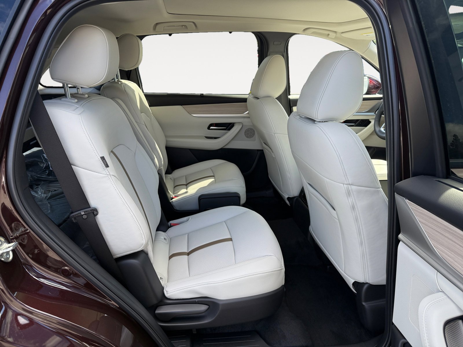 New 2025 MAZDA CX-90 Plug-In Hybrid w/ Premium Plus image 18