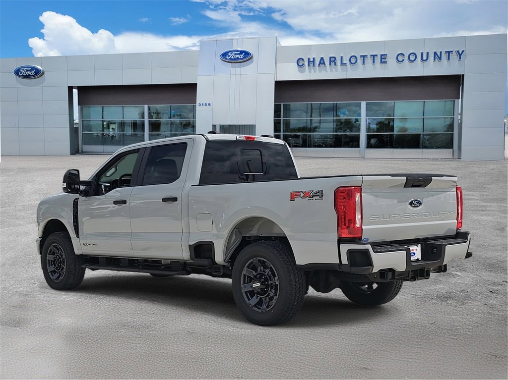 New 2026 Ford F350 4x4 Crew Cab Super Duty image 3