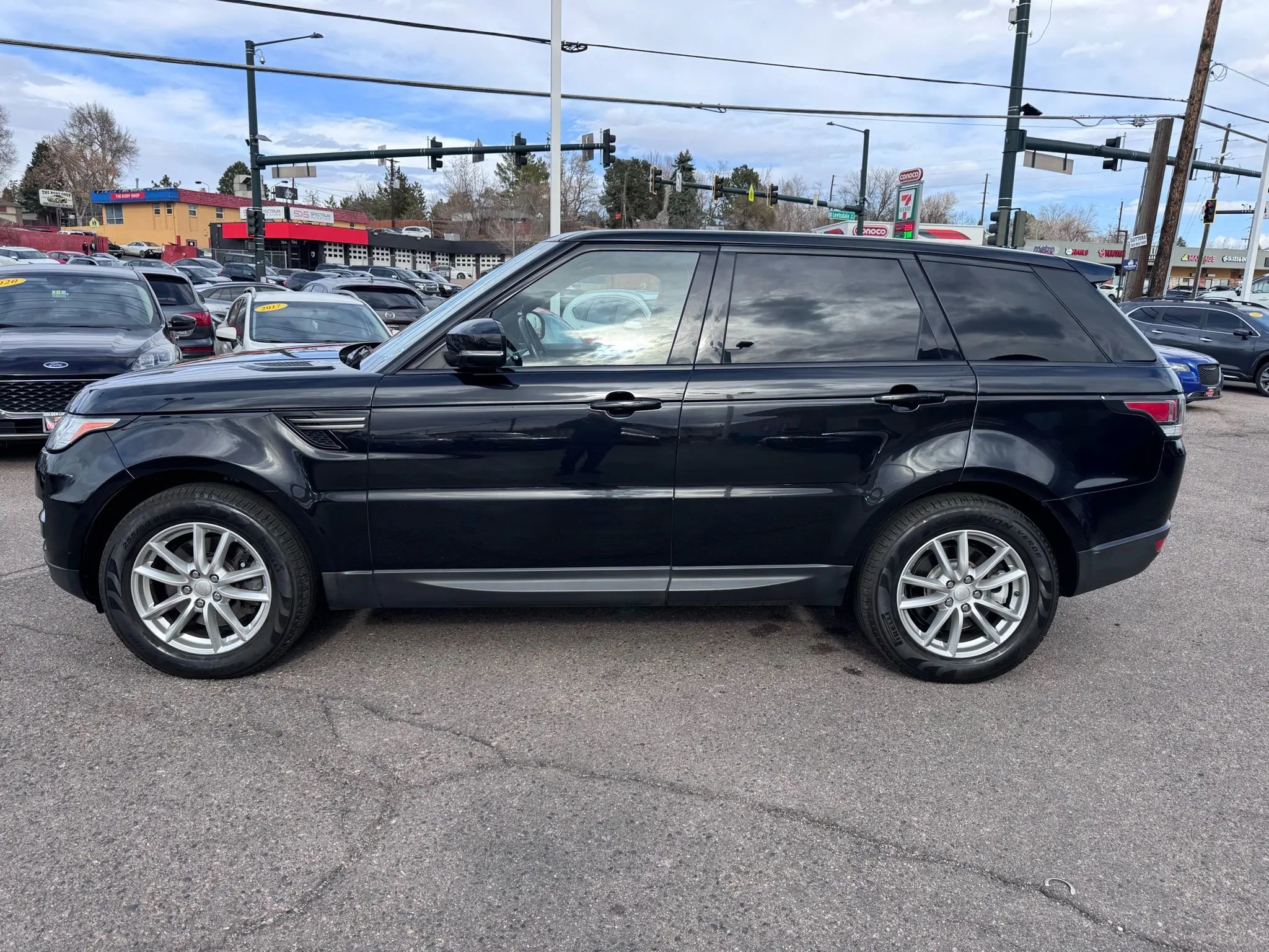 Used 2014 Land Rover Range Rover Sport SE image 5