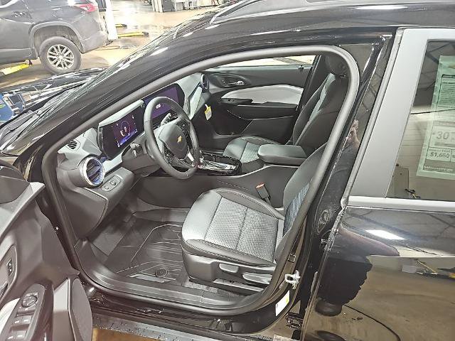 New 2026 Chevrolet Trax LT w/ Driver Confidence Package FWD image 11