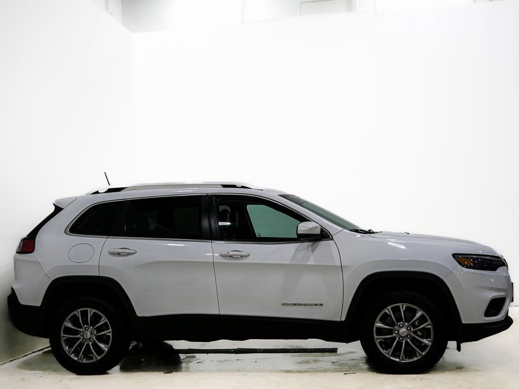 Used 2019 Jeep Cherokee Latitude Plus image 4