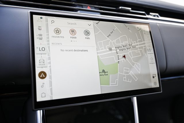 New 2025 Land Rover Range Rover Long Wheelbase SE image 46