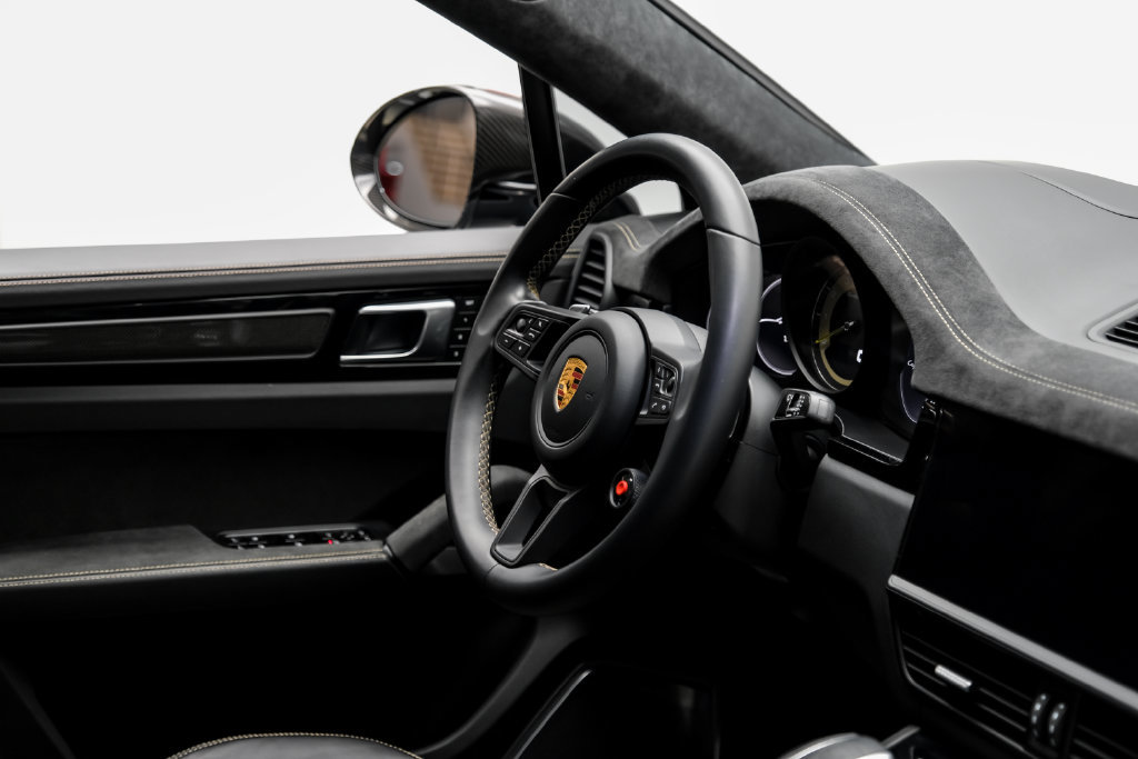 Used 2023 Porsche Cayenne Turbo GT AWD/4WD image 17