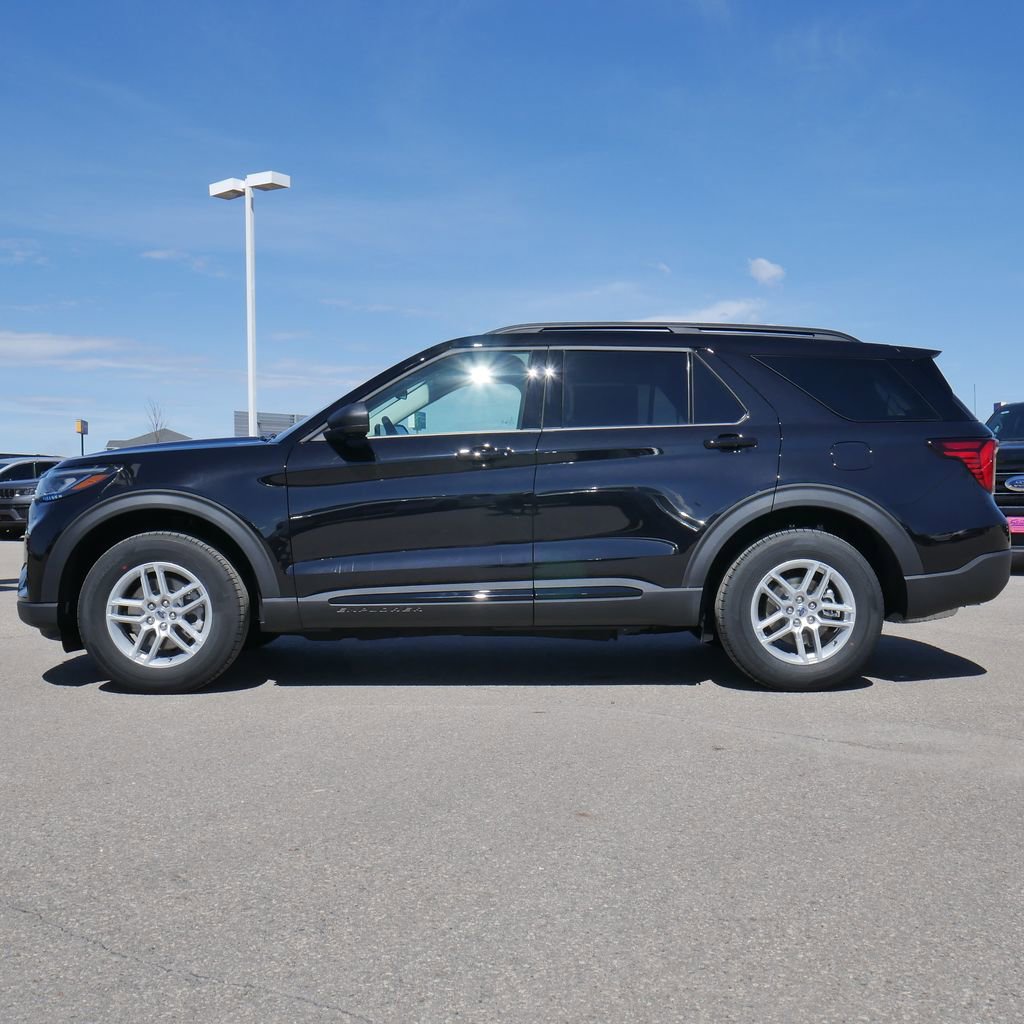 New 2026 Ford Explorer Active image 3