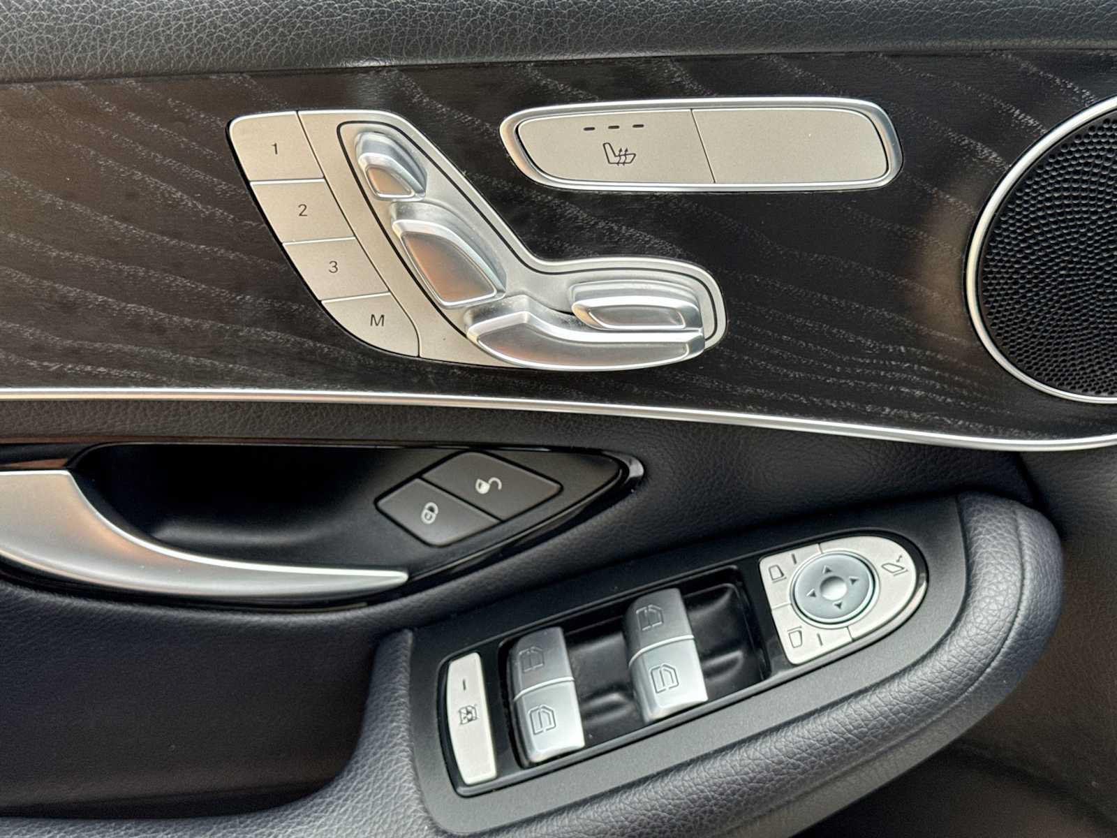 Used 2016 Mercedes-Benz GLC 300 4MATIC image 17