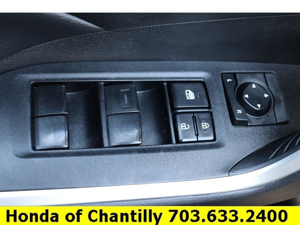 Used 2021 Toyota RAV4 LE image 20